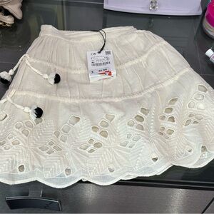 Nwt Zara white eyelet skirt with Pom poms girls size 5